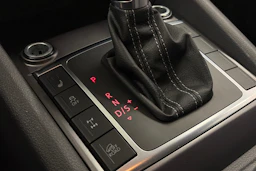 harmaa Volkswagen Amarok 2014 kuva 22.