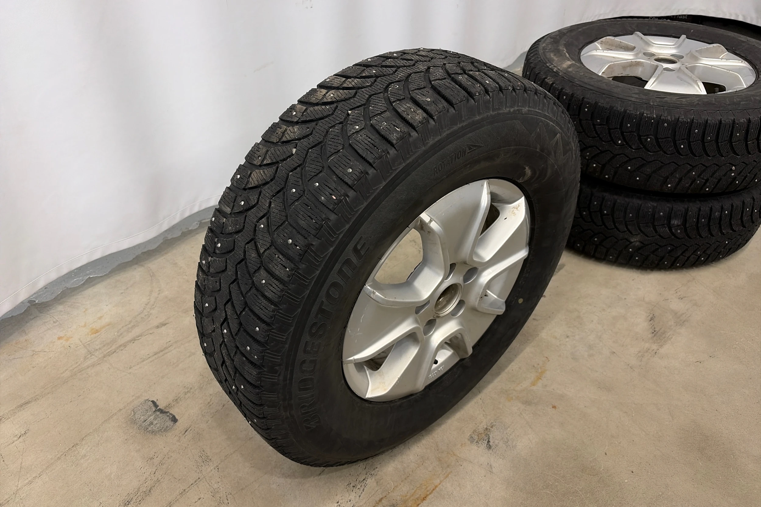harmaa Volkswagen Amarok 2014 kuva 25.
