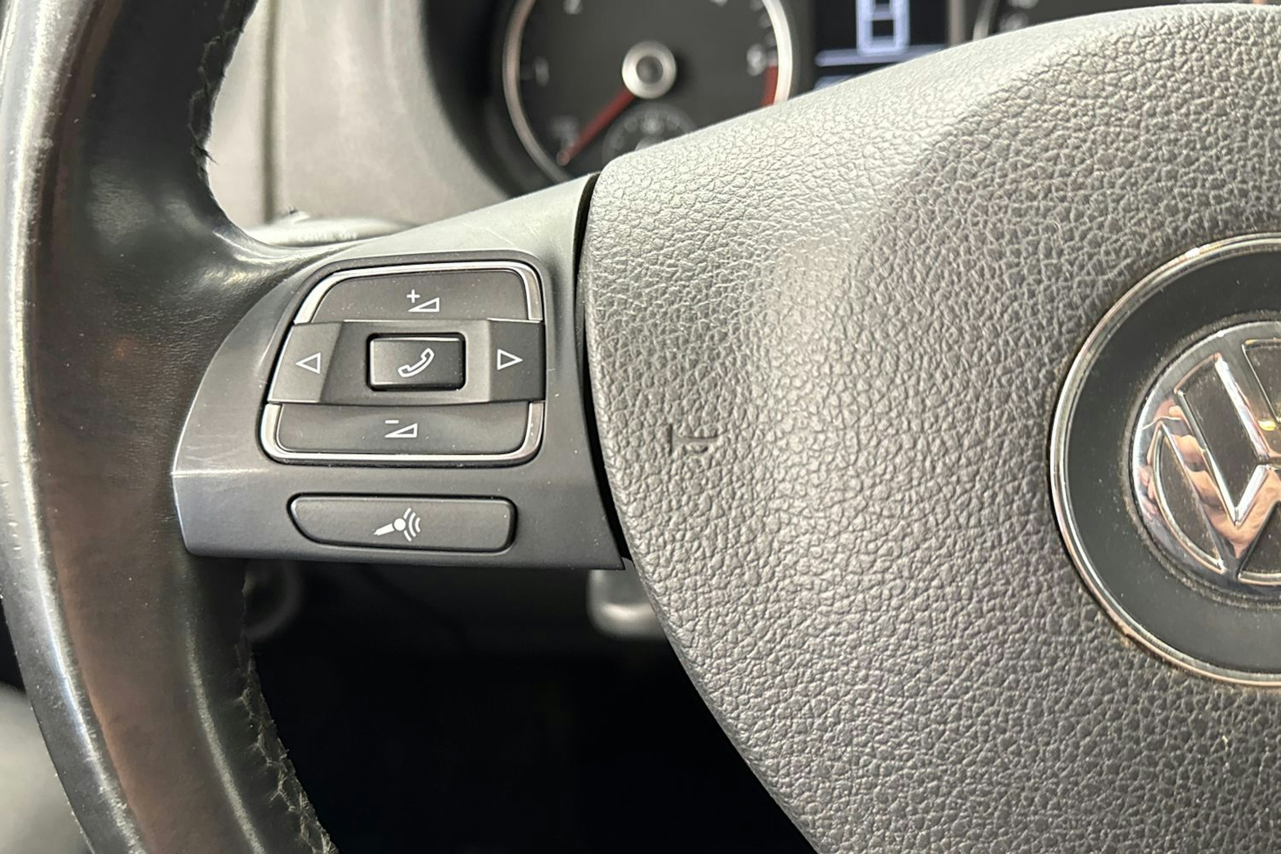 ruskea (beige) Volkswagen Amarok 2014 kuva 12.