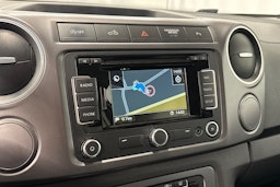 ruskea (beige) Volkswagen Amarok 2014 kuva 16.