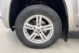 ruskea (beige) Volkswagen Amarok 2014 kuva 19.