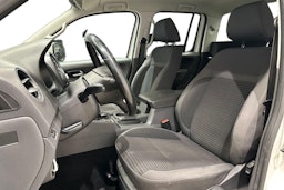 Valkoinen Volkswagen Amarok 2014 kuva 11.