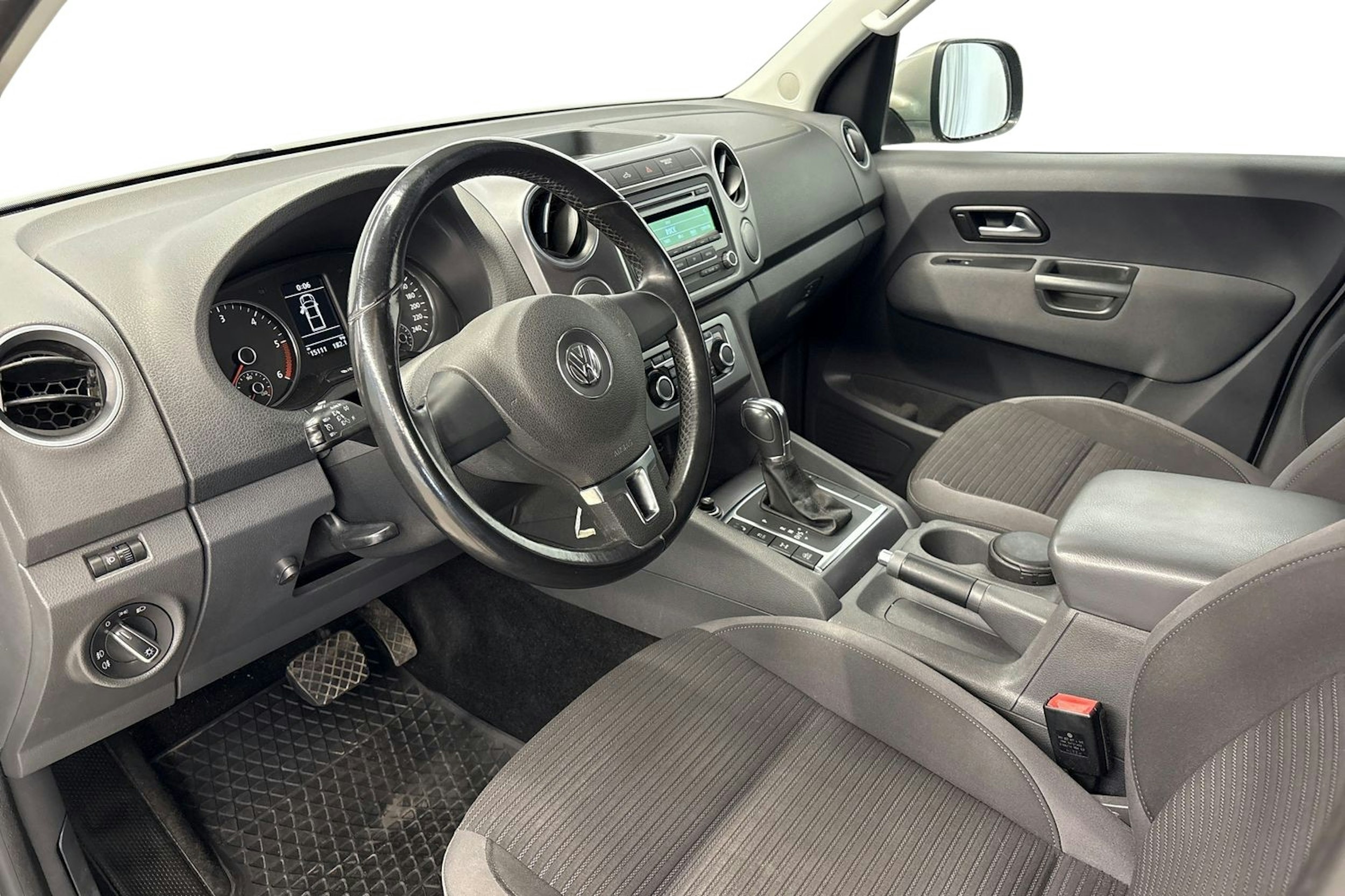 ruskea (beige) Volkswagen Amarok 2014 kuva 7.