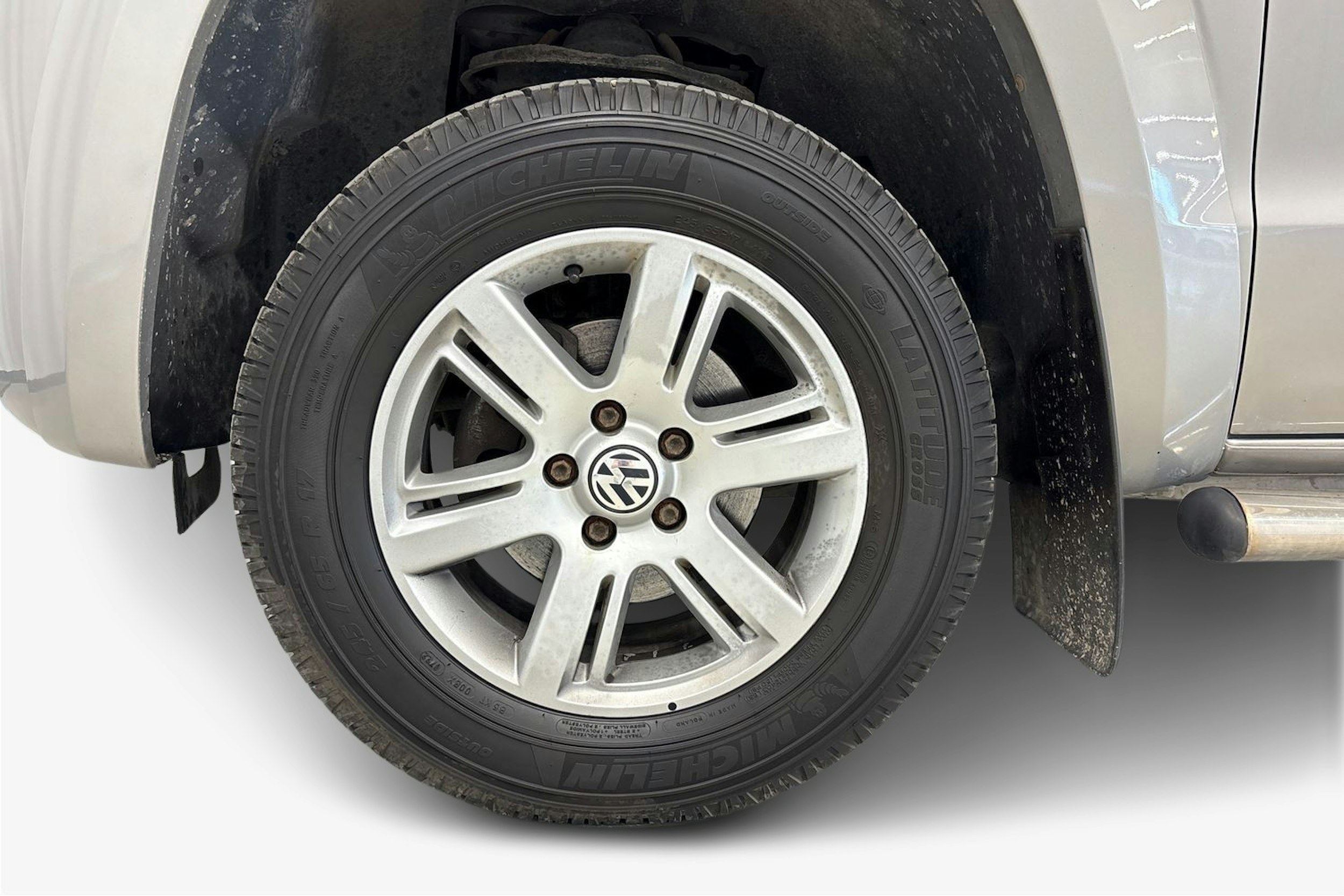 ruskea (beige) Volkswagen Amarok 2014 kuva 11.
