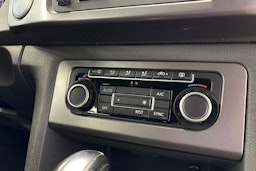 ruskea (beige) Volkswagen Amarok 2014 kuva 19.