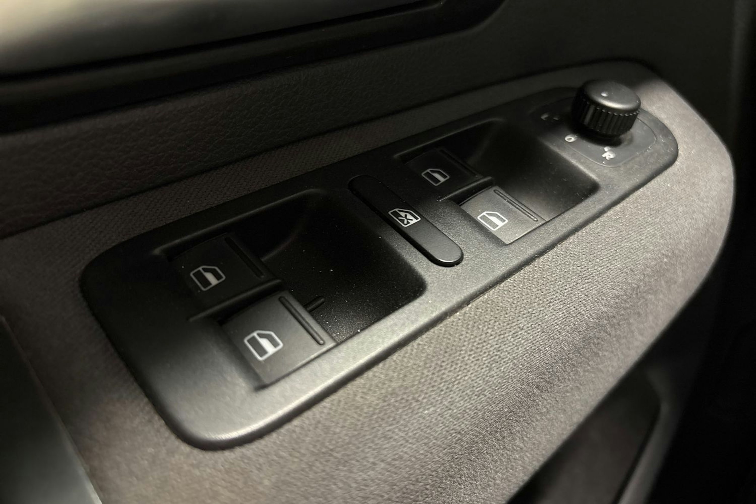 ruskea (beige) Volkswagen Amarok 2014 kuva 22.