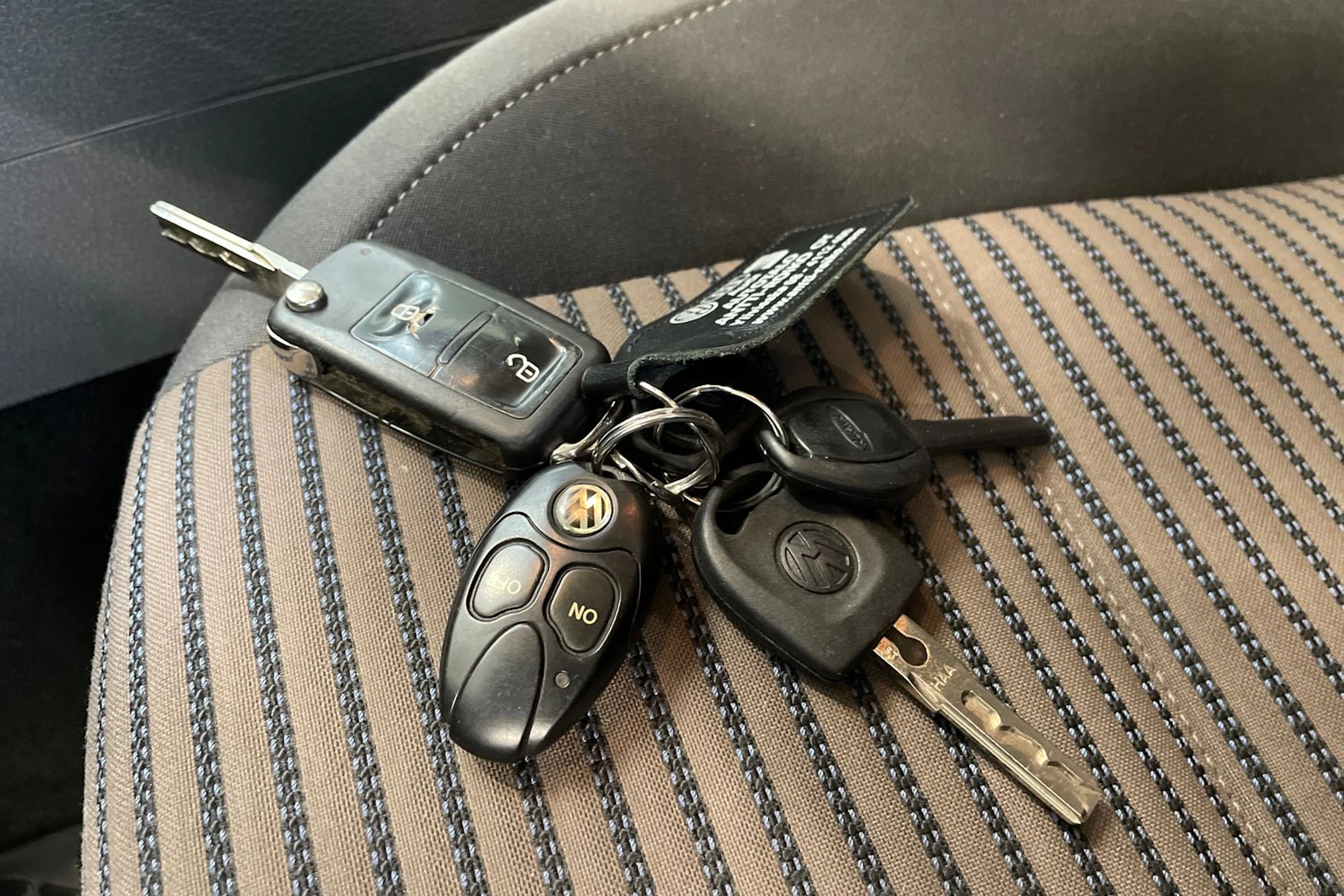met. ruskea (beige) Volkswagen Amarok 2014 kuva 13.