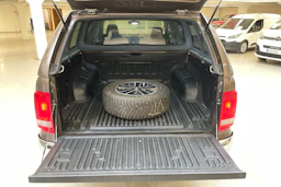 met. ruskea (beige) Volkswagen Amarok 2014 kuva 18.