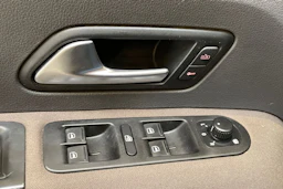 met. ruskea (beige) Volkswagen Amarok 2014 kuva 28.