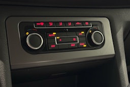 ruskea (beige) Volkswagen Amarok 2015 kuva 21.