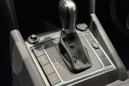 ruskea (beige) Volkswagen Amarok 2015 kuva 22.