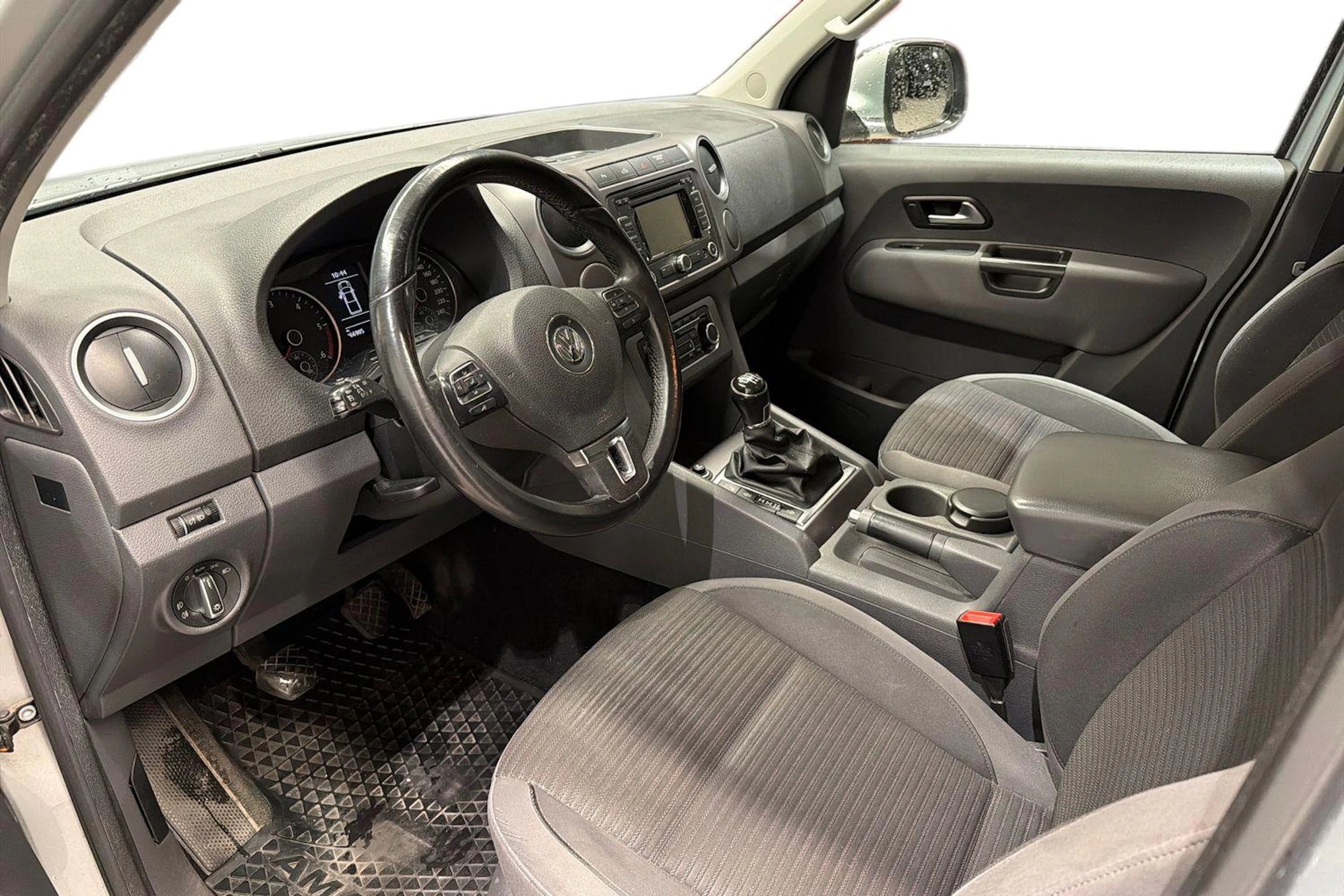 Hopea Volkswagen Amarok 2015 kuva 3.