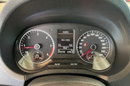 Musta Volkswagen Amarok 2015 kuva 14.