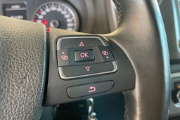 Musta Volkswagen Amarok 2015 kuva 15.