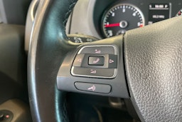 Musta Volkswagen Amarok 2015 kuva 16.