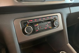 Musta Volkswagen Amarok 2015 kuva 20.