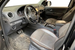 musta Volkswagen Amarok 2015 kuva 3.