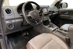 musta Volkswagen Amarok 2015 kuva 6.