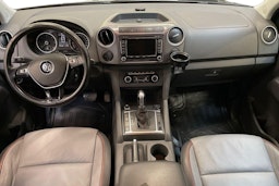 musta Volkswagen Amarok 2015 kuva 7.