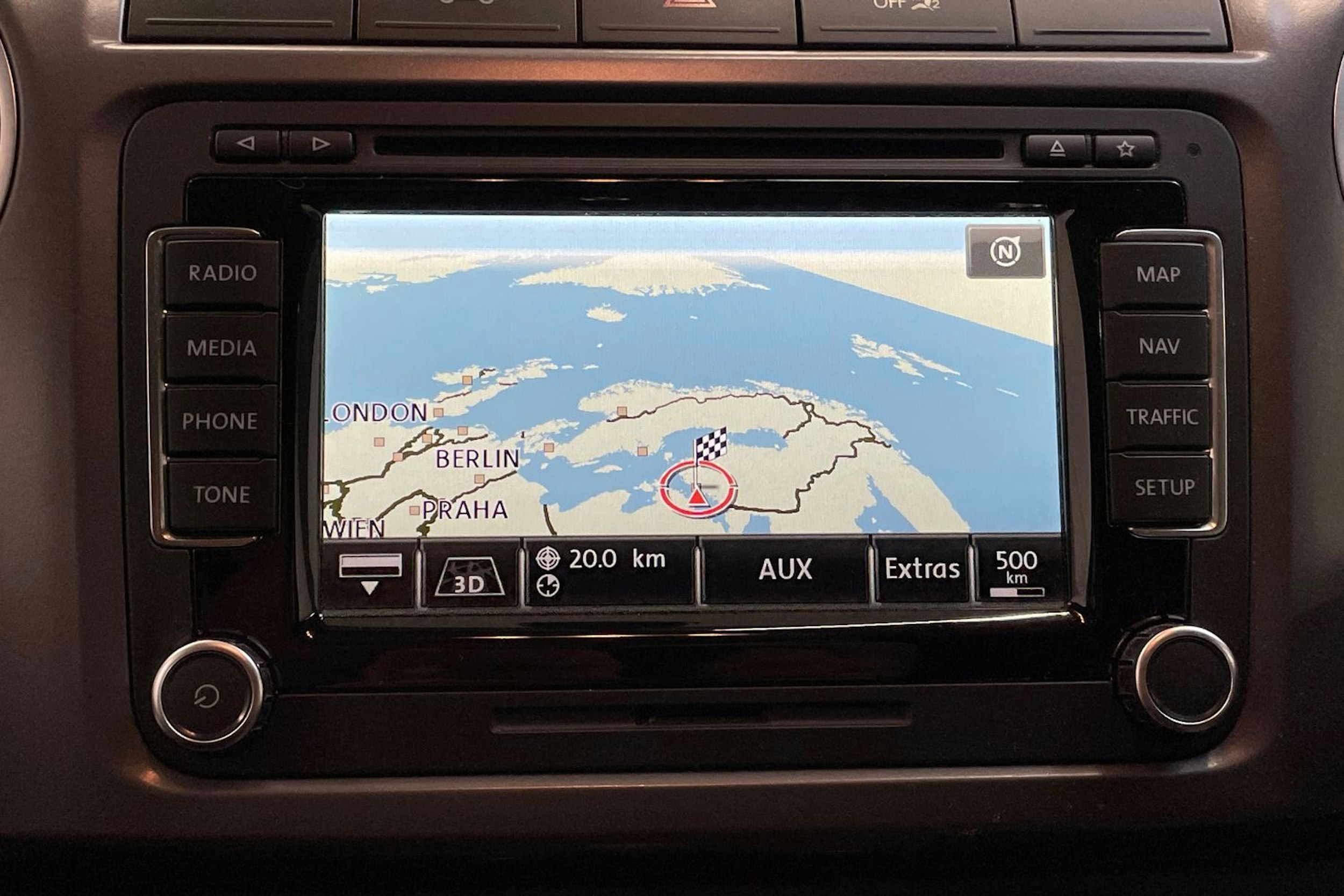 musta Volkswagen Amarok 2015 kuva 19.