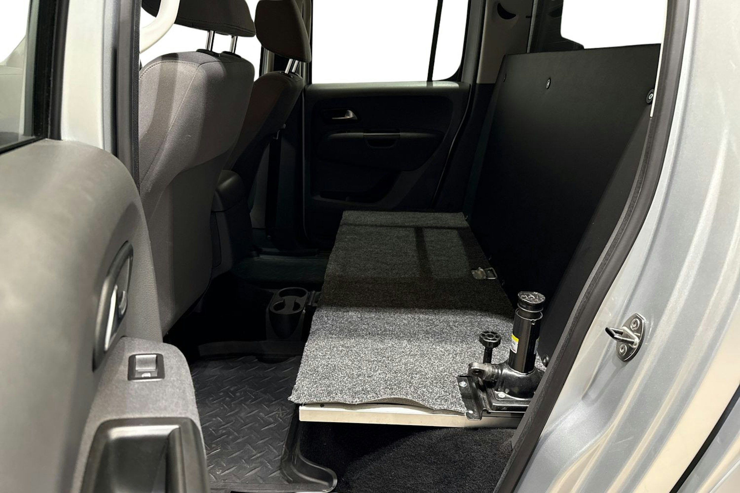 hopea Volkswagen Amarok 2015 kuva 10.
