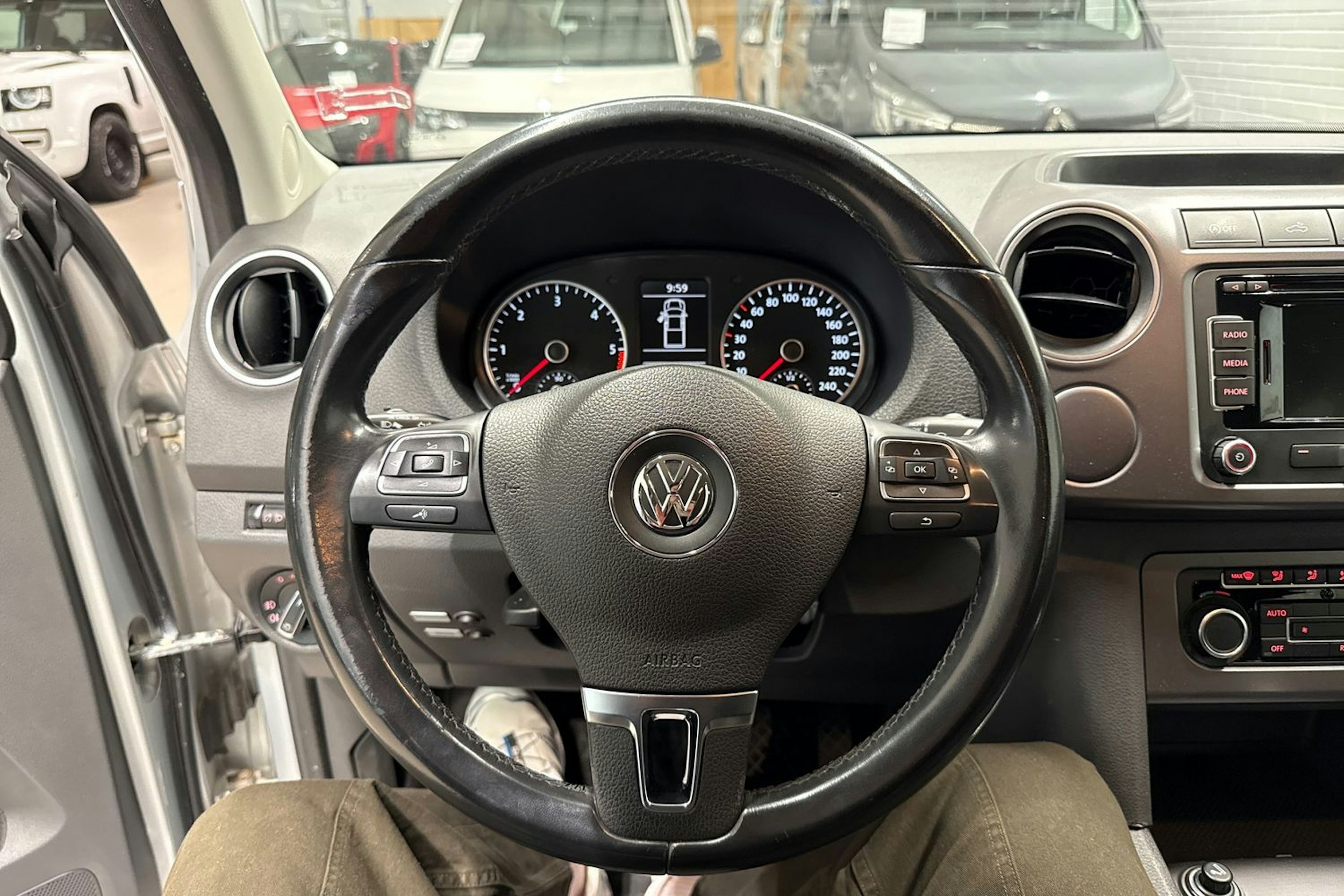 hopea Volkswagen Amarok 2015 kuva 15.