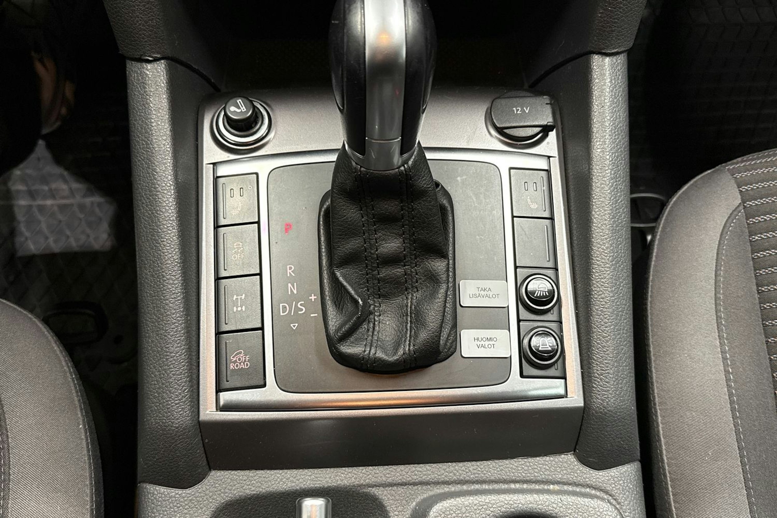 hopea Volkswagen Amarok 2015 kuva 19.