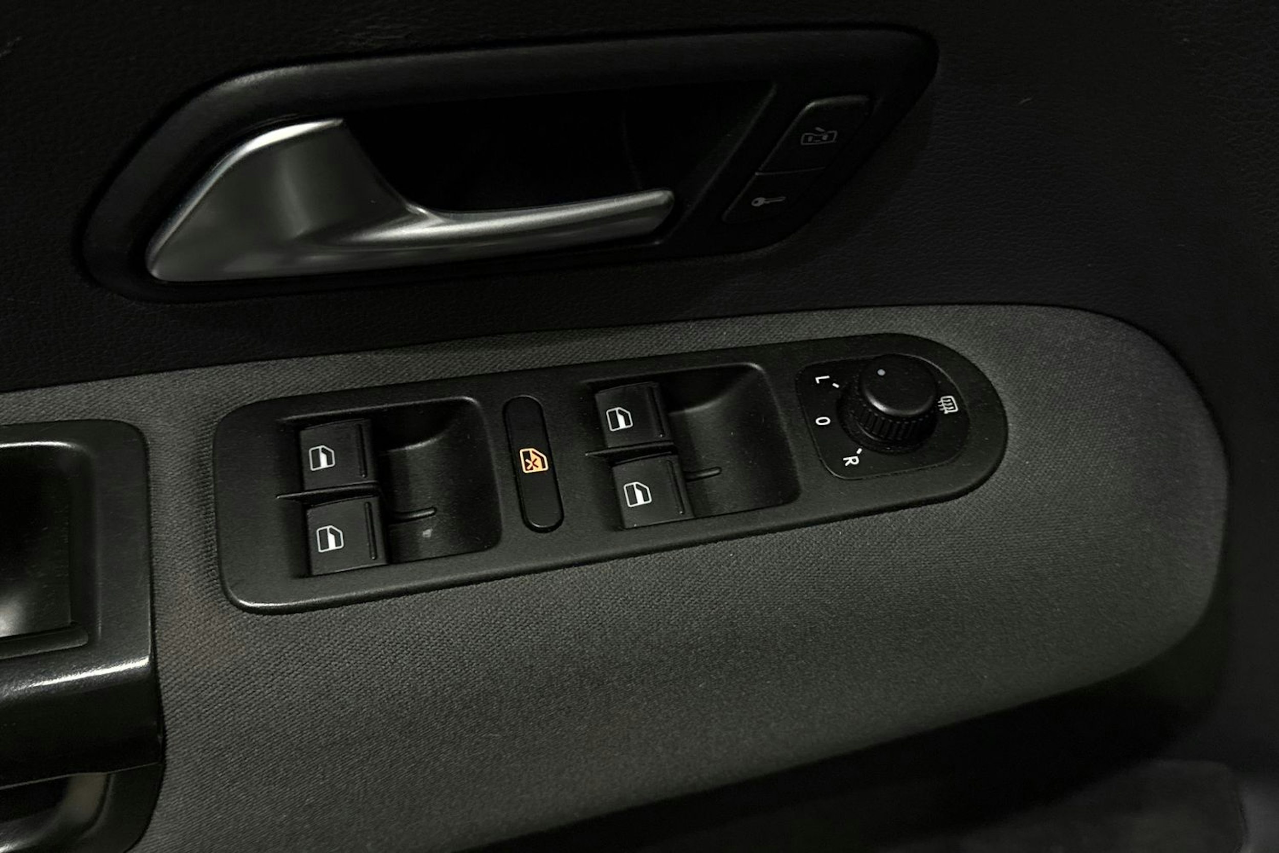 hopea Volkswagen Amarok 2015 kuva 22.