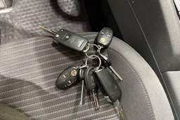 hopea Volkswagen Amarok 2015 kuva 24.