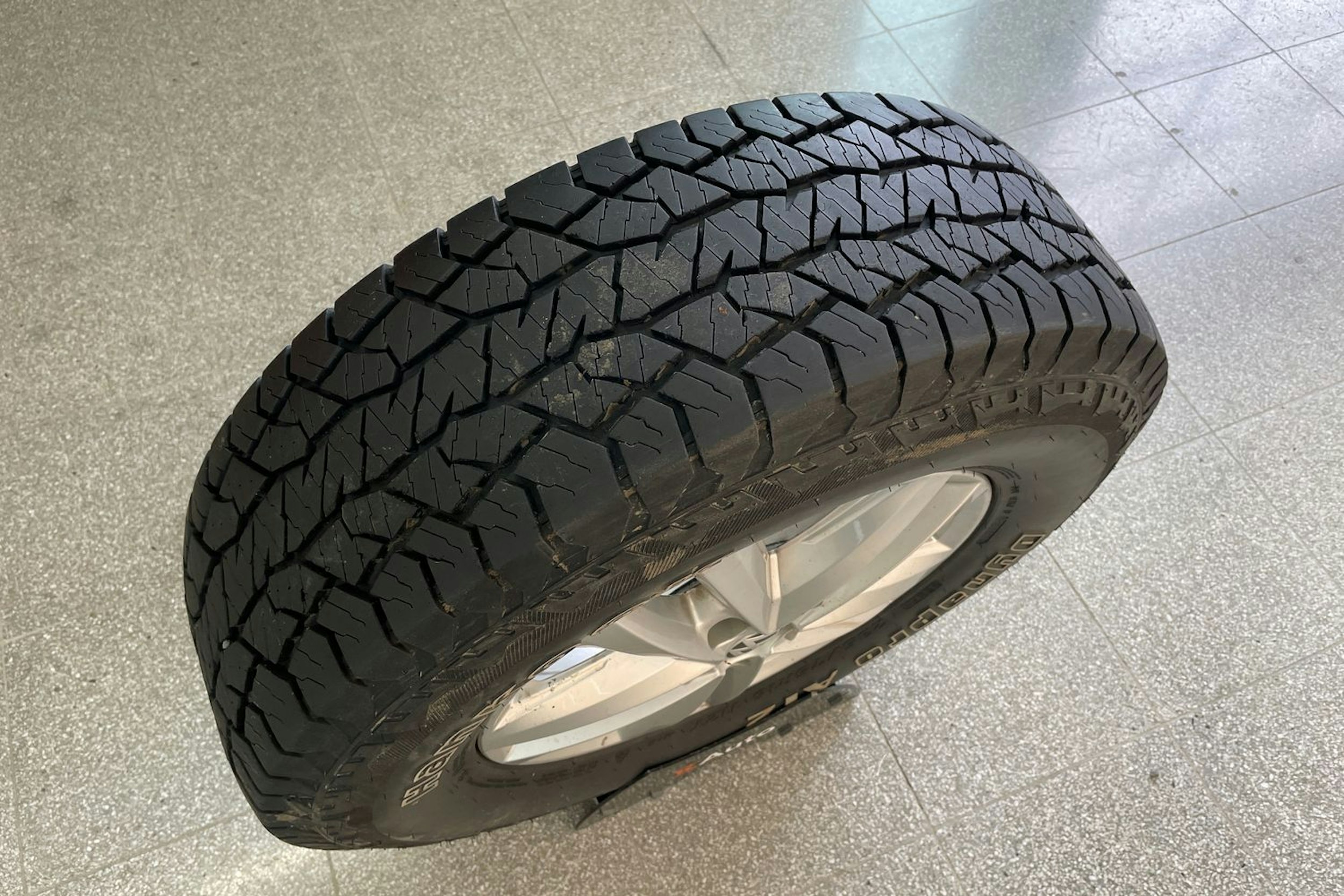 Valkoinen Volkswagen Amarok 2015 kuva 16.