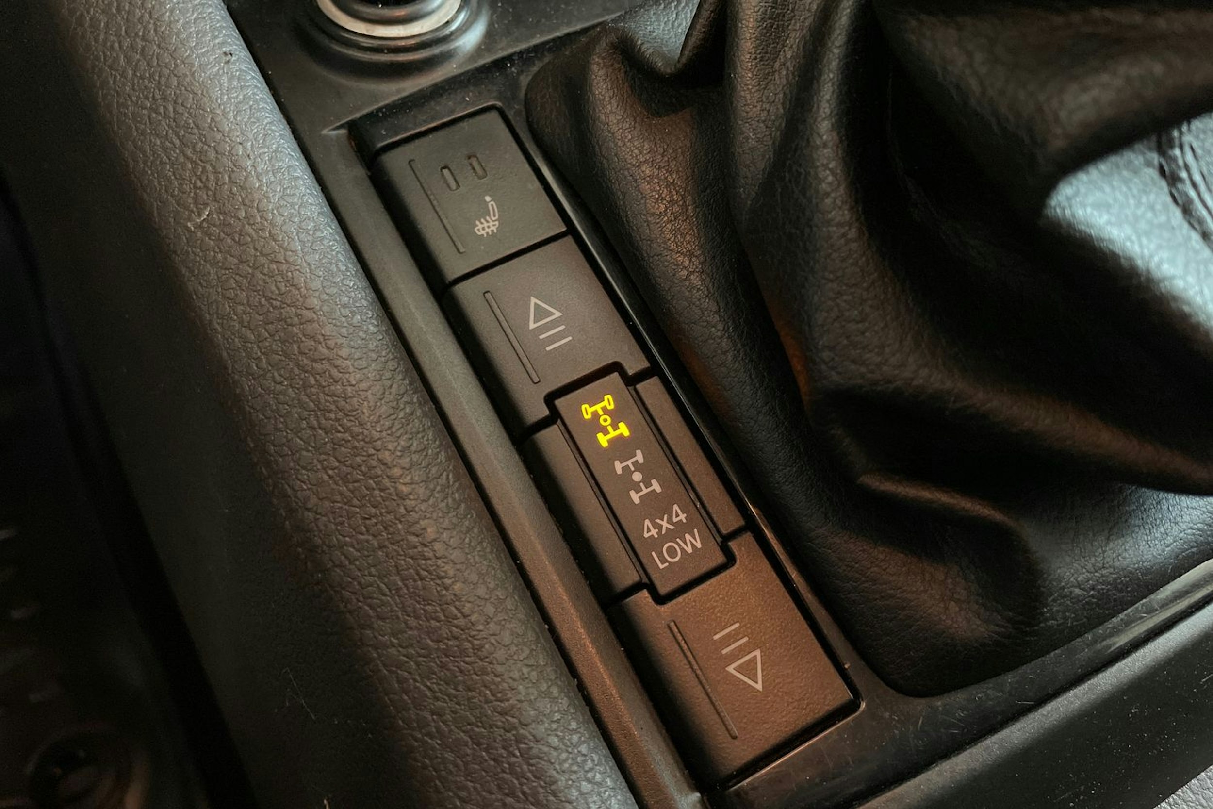 Valkoinen Volkswagen Amarok 2015 kuva 18.