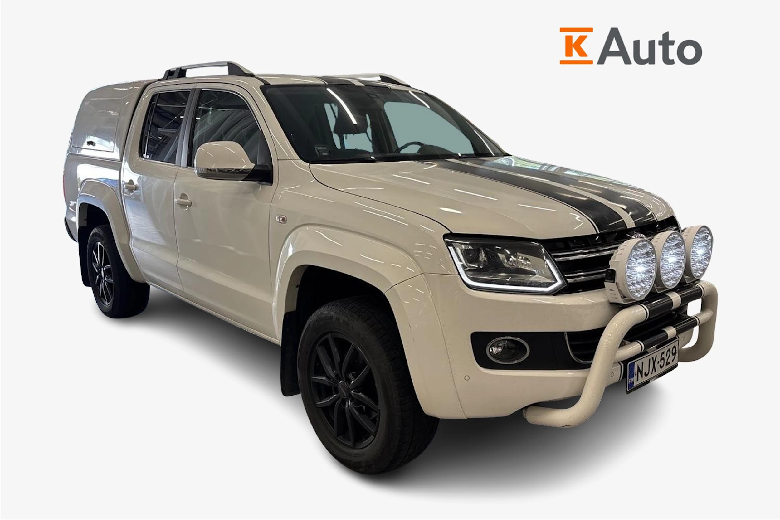 valkoinen Volkswagen Amarok 2015 kuva 1.