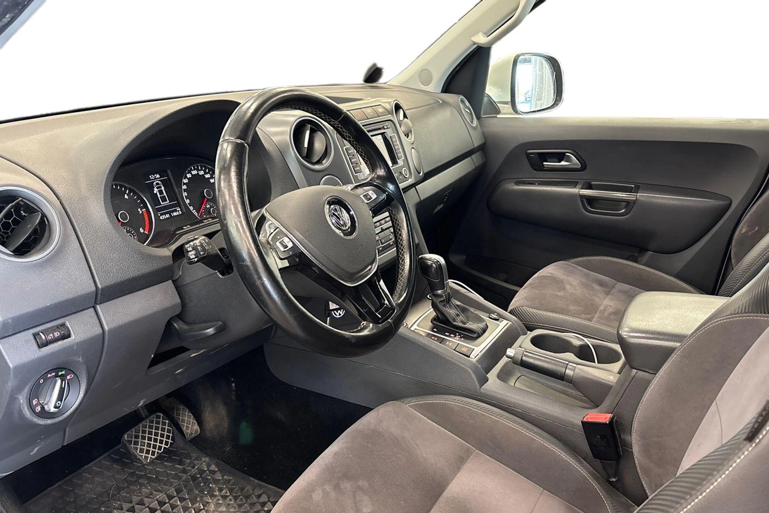 valkoinen Volkswagen Amarok 2015 kuva 3.
