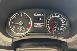 valkoinen Volkswagen Amarok 2015 kuva 10.