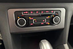 valkoinen Volkswagen Amarok 2015 kuva 13.