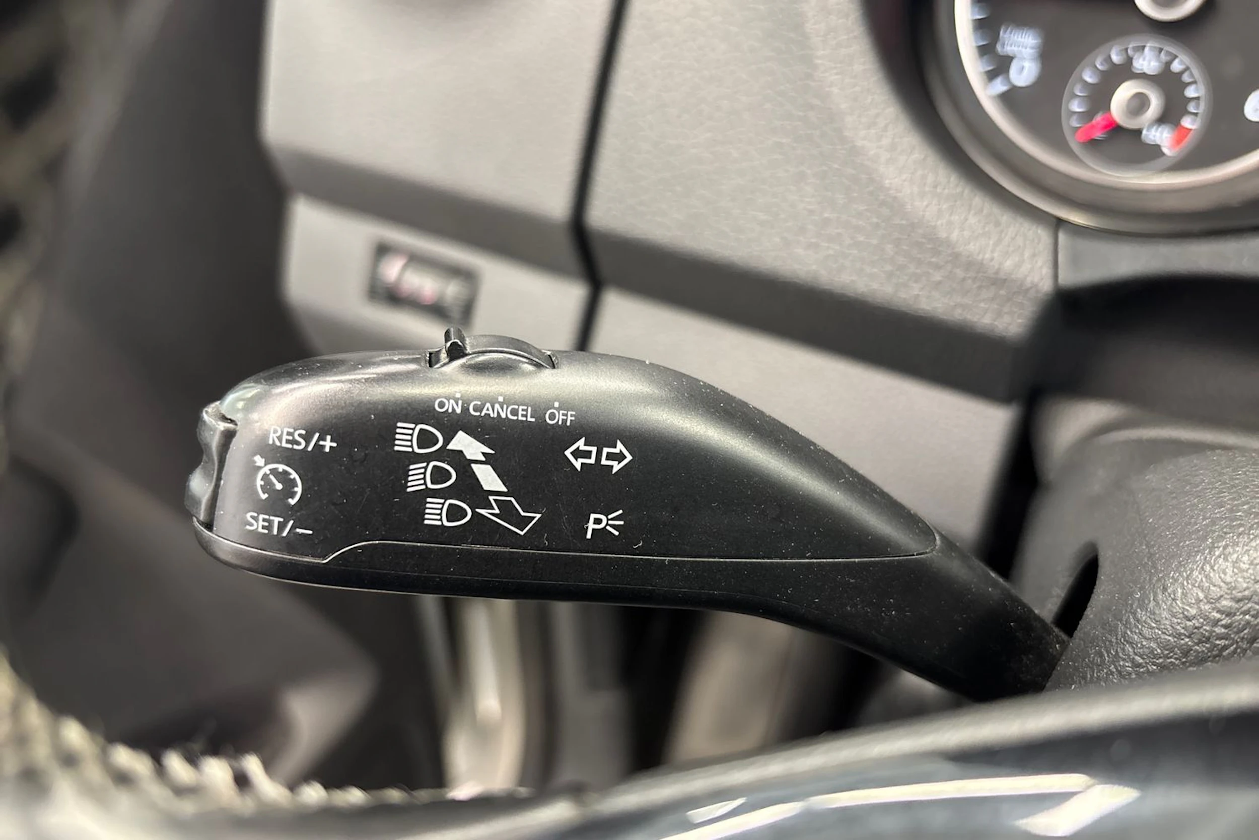 valkoinen Volkswagen Amarok 2015 kuva 19.