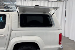 valkoinen Volkswagen Amarok 2015 kuva 24.