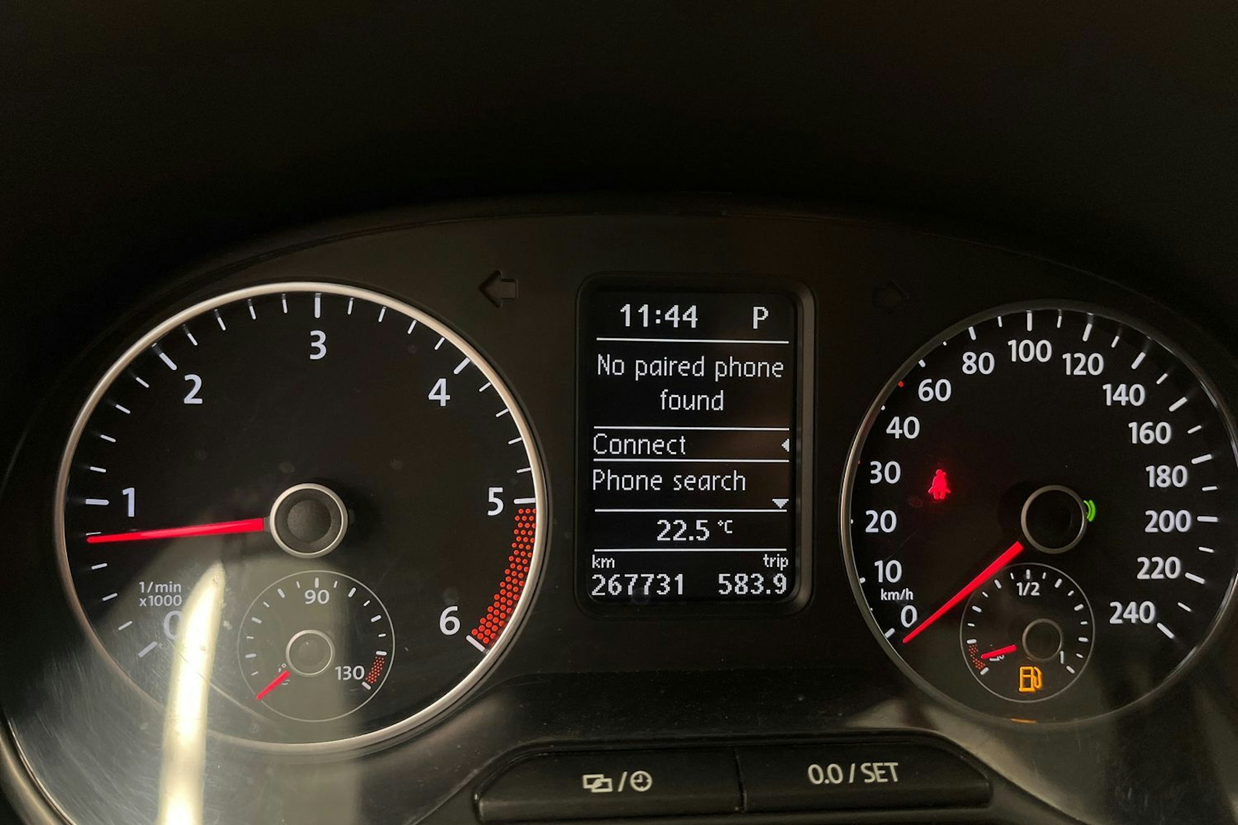 sininen Volkswagen Amarok 2015 kuva 23.