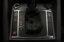 sininen Volkswagen Amarok 2015 kuva 25.