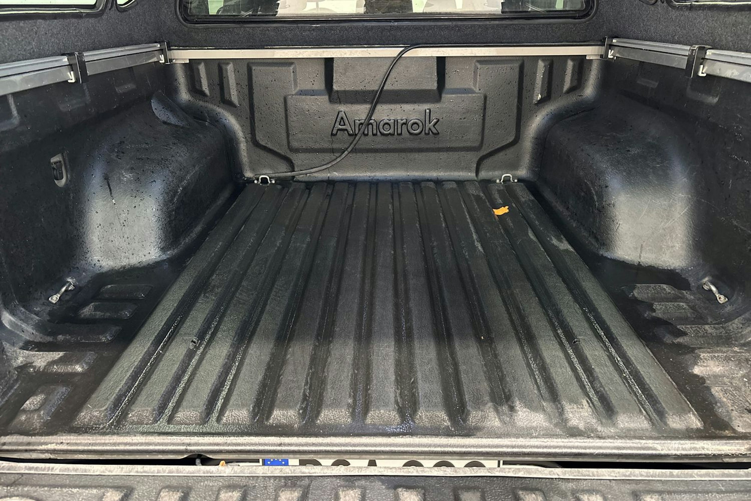 Ruskea (beige) Volkswagen Amarok 2016 kuva 24.