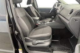 musta Volkswagen Amarok 2015 kuva 10.
