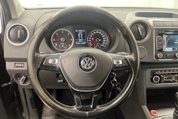 musta Volkswagen Amarok 2015 kuva 18.