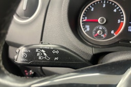 musta Volkswagen Amarok 2015 kuva 20.
