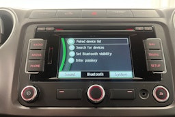 musta Volkswagen Amarok 2015 kuva 25.