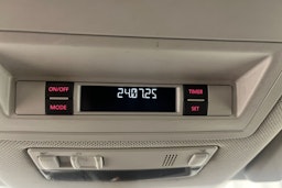 musta Volkswagen Amarok 2015 kuva 28.