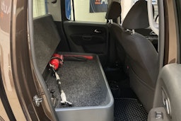 ruskea (beige) Volkswagen Amarok 2017 kuva 13.