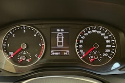 ruskea (beige) Volkswagen Amarok 2017 kuva 19.