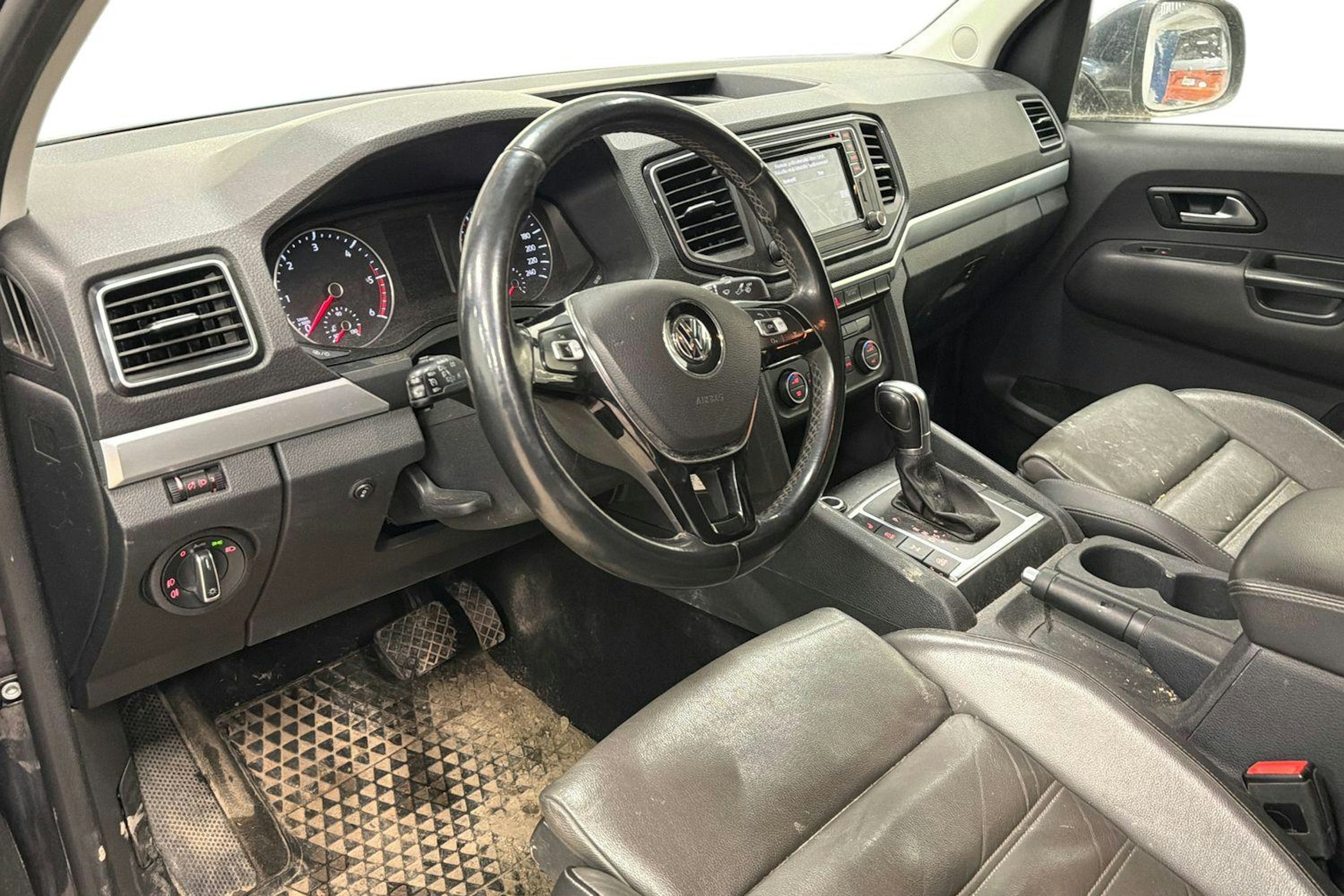 sininen Volkswagen Amarok 2016 kuva 3.