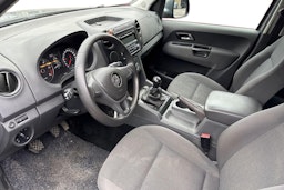 harmaa Volkswagen Amarok 2016 kuva 3.