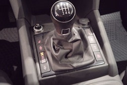 harmaa Volkswagen Amarok 2016 kuva 20.